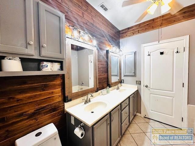 Building Photo - 1 Torrey Pines Dr