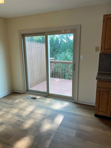 Building Photo - 1516 Tussey Ct