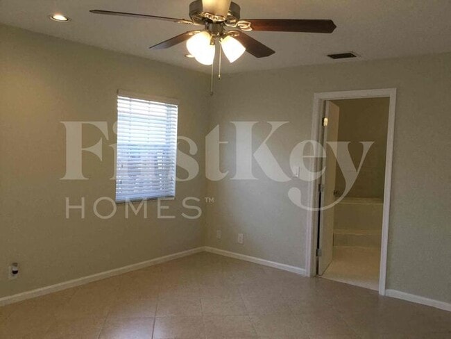 Building Photo - 7131 NW 46th Ct