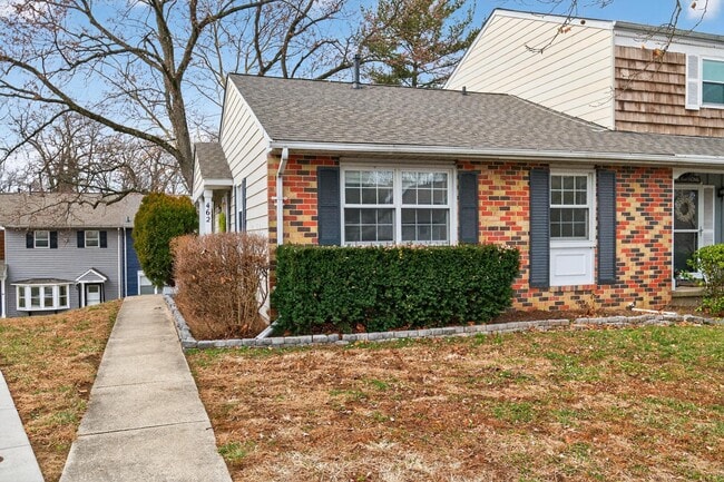 Building Photo - 462 Worthington Rd