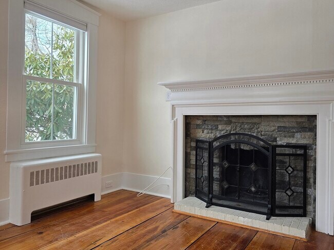 Building Photo - 223 Central St