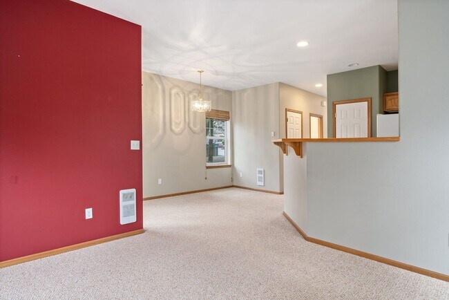 Building Photo - Detached Townhome in Kingston Meadows Community