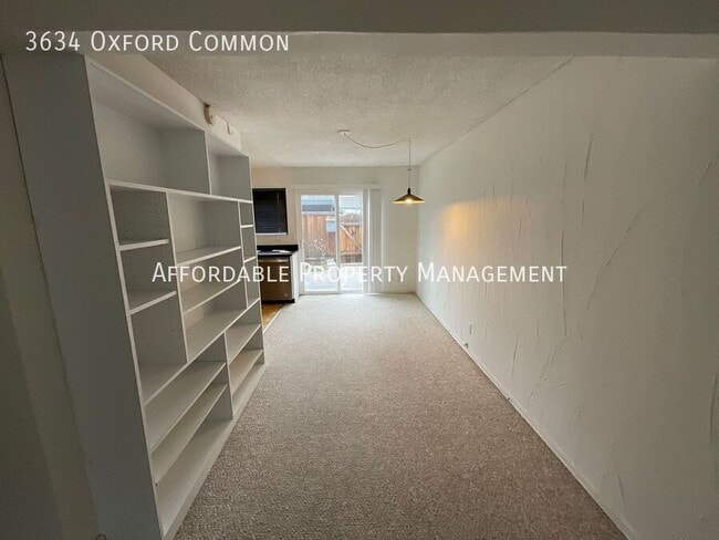 Building Photo - 3634 Oxford Common