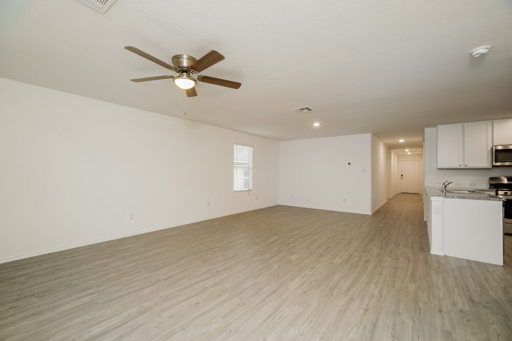 Building Photo - 13910 Reservoir Dr