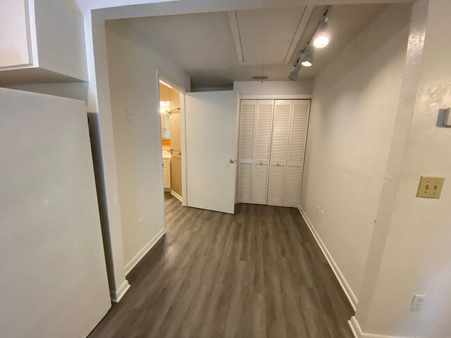Building Photo - 1 Bedroom 1 Bath Cottage home in Deland fo...