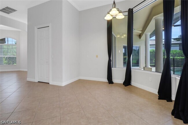 Building Photo - 11128 Sierra Palm Ct