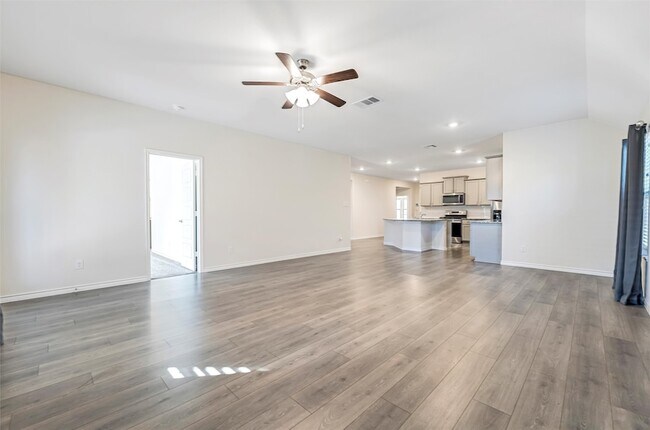 Building Photo - 134 Longhorn Pass