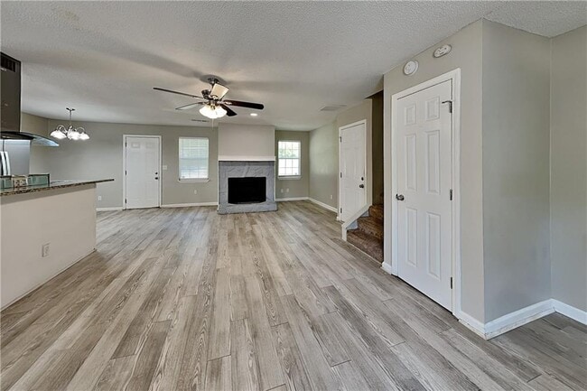 Building Photo - 4956 W Ridge Dr