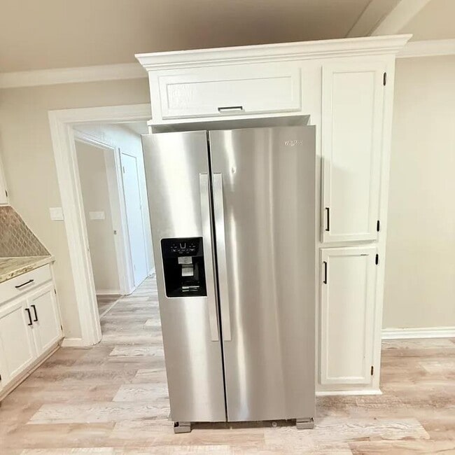 Building Photo - 4004 SE 25th St