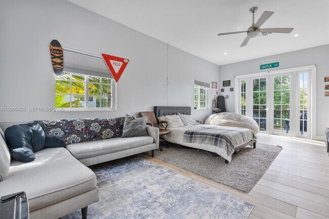 Building Photo - Northeast 5th Avenue Road, Miami Shores, FL 33138 - 5 BR 4 BA single-family home