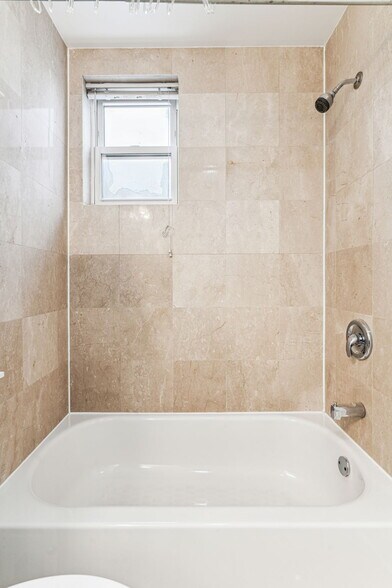 Building Photo - 1523 Ellsworth St