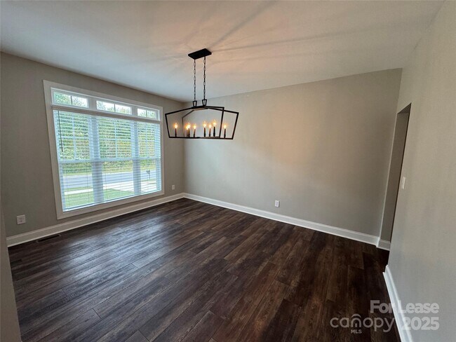 Building Photo - 3011 Waxhaw Crossing Dr