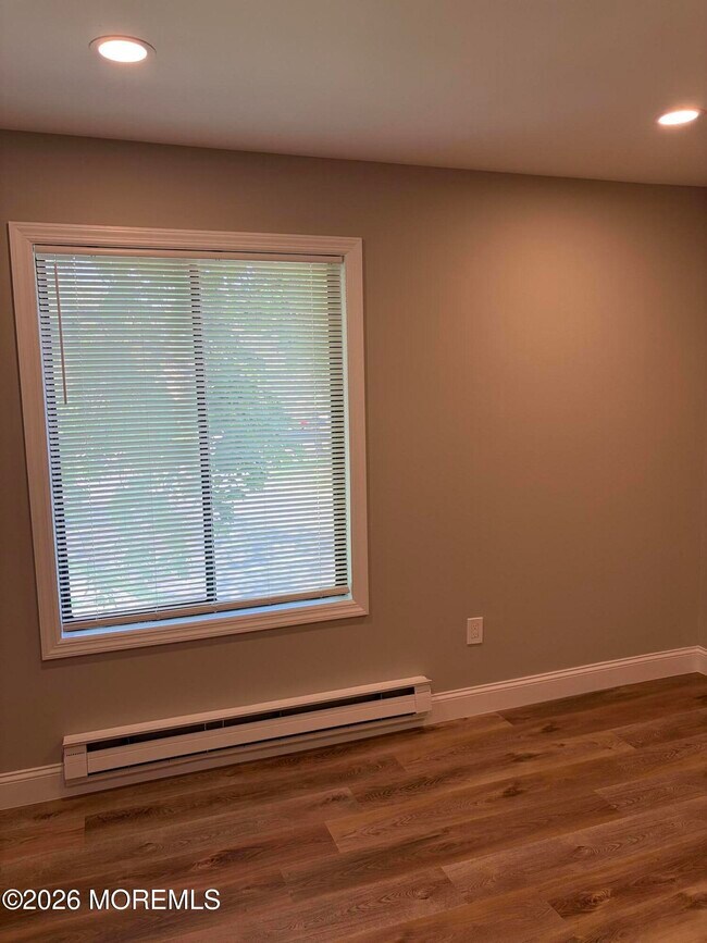 Building Photo - 204 Covered Bridge Blvd