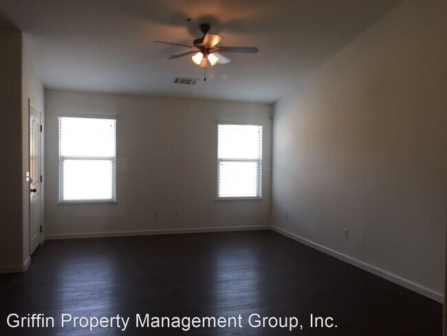 Building Photo - 3 br, 2 bath House - 1010 Vine