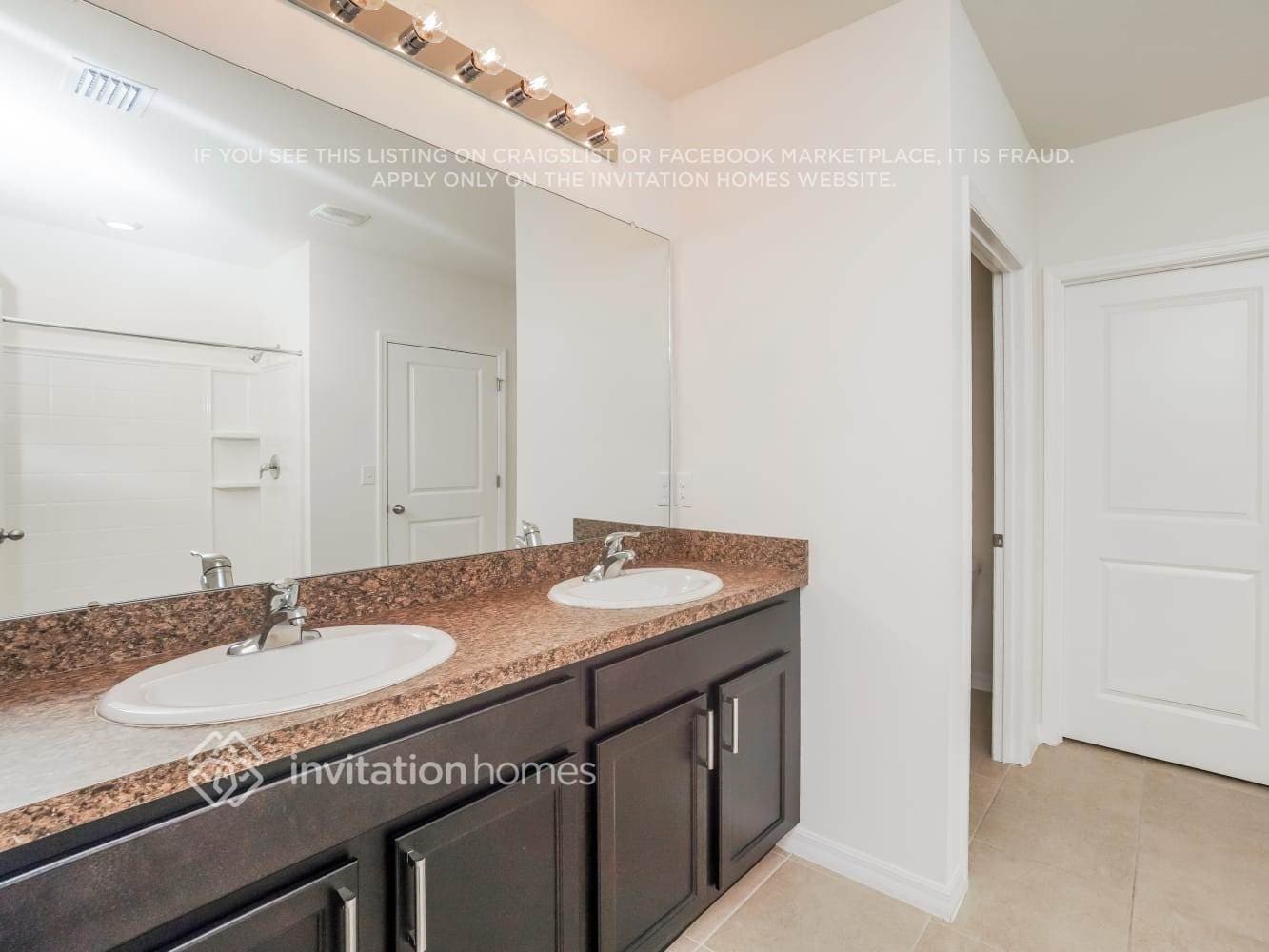 Building Photo - 16914 Secret Meadow Dr