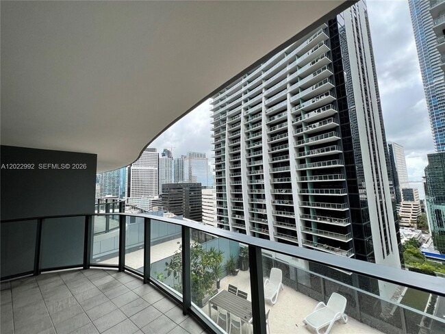 Building Photo - 1000 Brickell Plaza