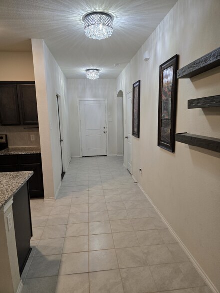 Building Photo - 1220 Meadow Creek Dr