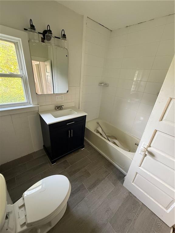 Building Photo - 3865 Old Post Rd