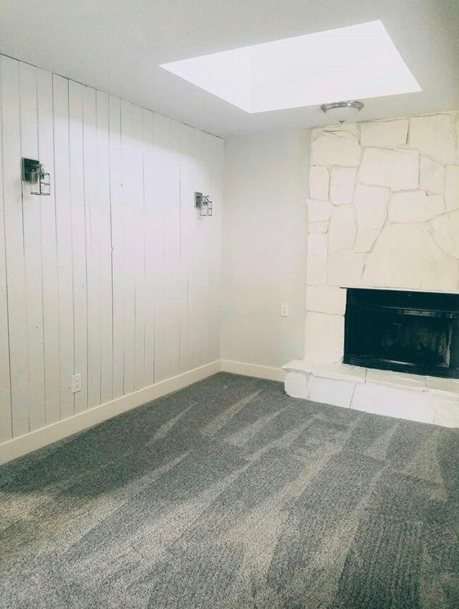 Building Photo - 613 N 1100 West St