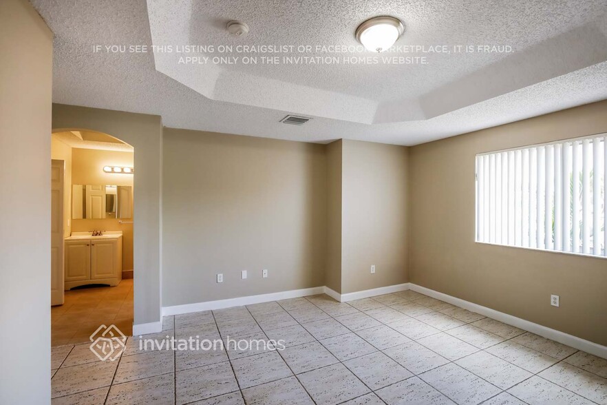 Building Photo - 11591 NW 50th Terrace