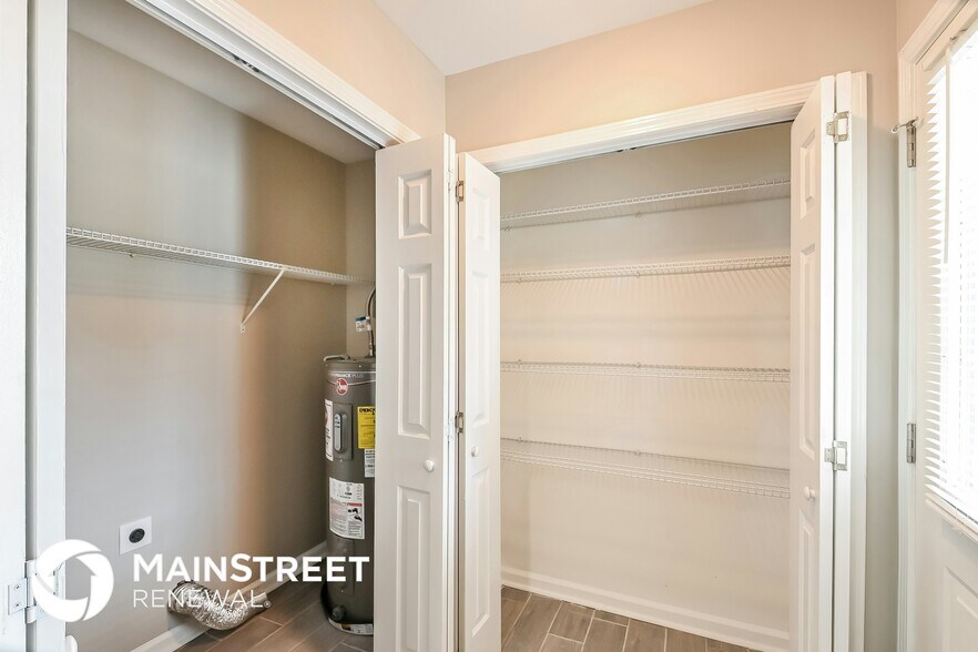 Building Photo - 60 Knottingham Ct