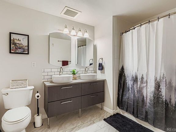 Building Photo - 1975 N Grant St