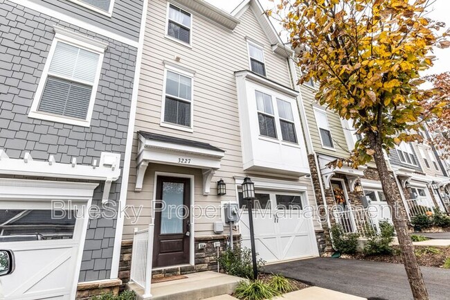 Building Photo - 3227 Bergen St