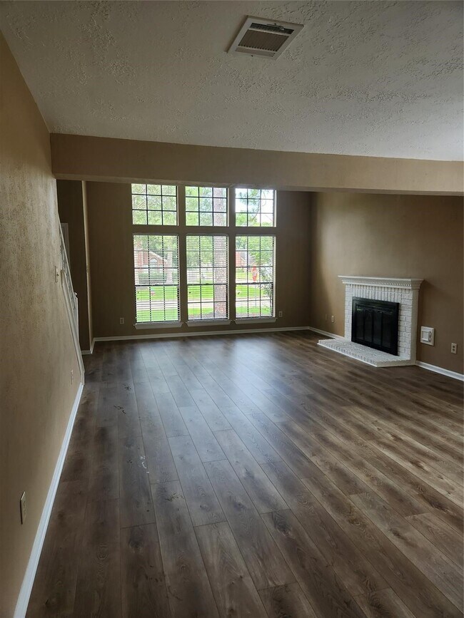 Building Photo - 14562 Oak Chase Dr