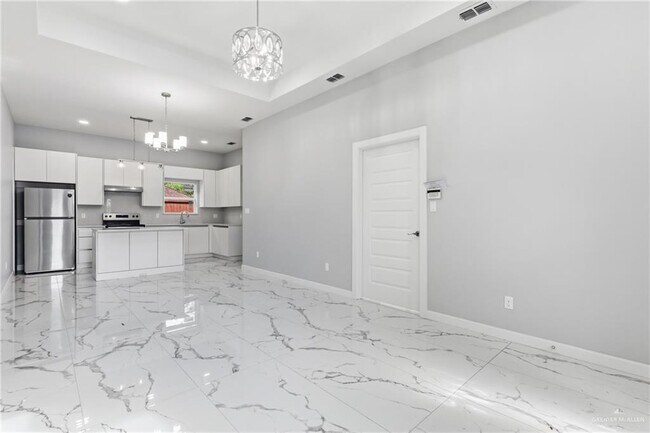 Building Photo - 22 South Dr