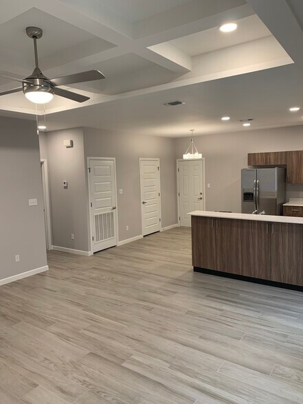 Building Photo - 3617 Hawthorne Ave