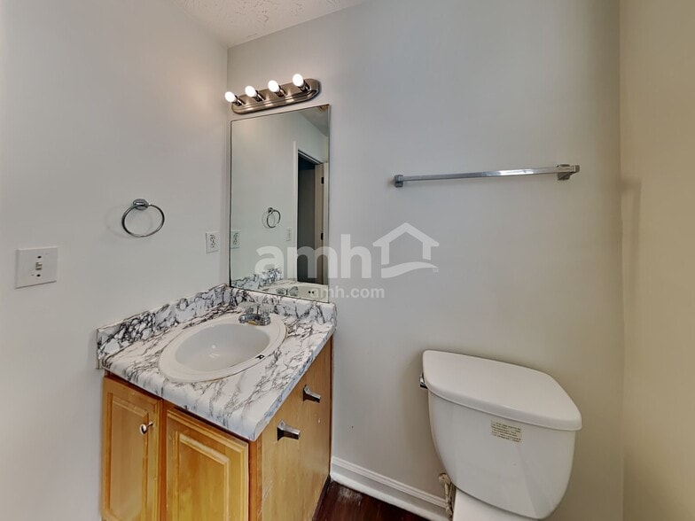 Building Photo - 750 Compton Ln