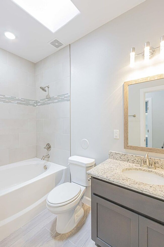 Building Photo - 15153 Method-