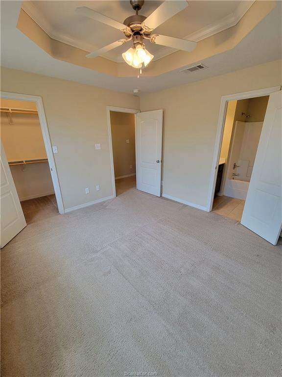 Building Photo - 1000 Spring Loop