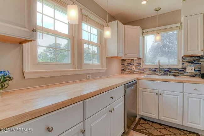 Building Photo - 35 Auburn St