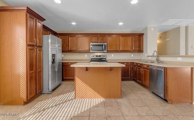 Building Photo - 2199 W Tanner Ranch Rd