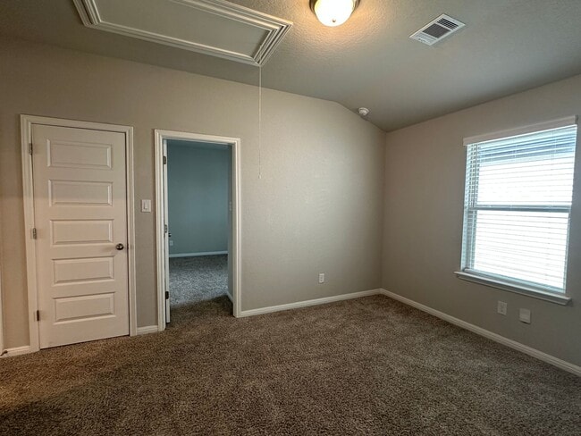 Building Photo - Beautiful 3bd/2ba in Meyers Landing Subdivision