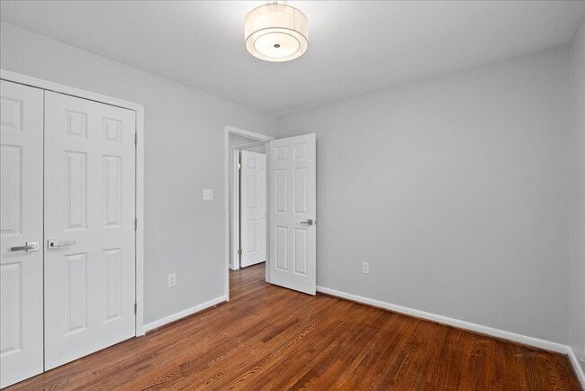 Building Photo - "Spacious 5-Bed split level Gem with Finished Basement & Fireplace on Brompton St, West Springfie...