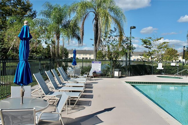 Building Photo - 2780 Club Cortile Cir