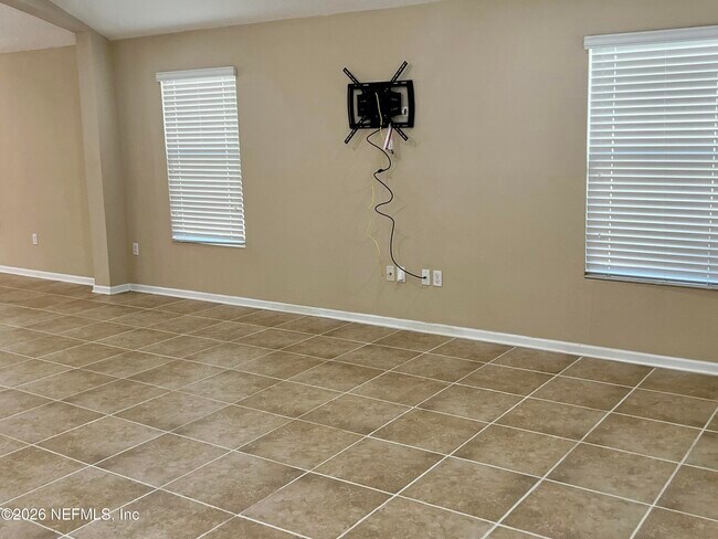 Building Photo - 12454 Itani Wy