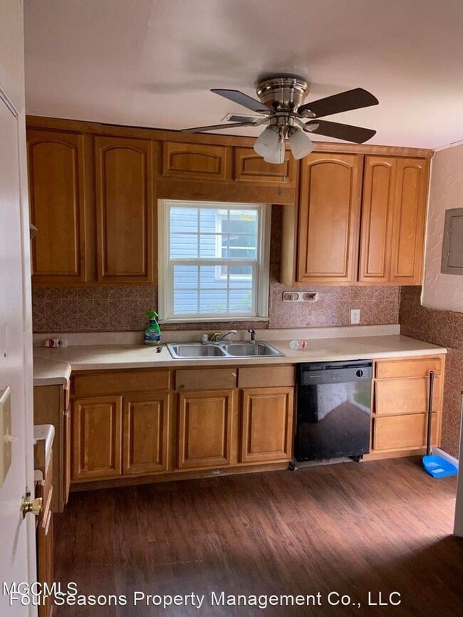 Building Photo - 3 br, 1 bath House - 1617 Gordon Avenue