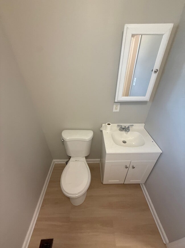 Building Photo - 6209 E 12th St