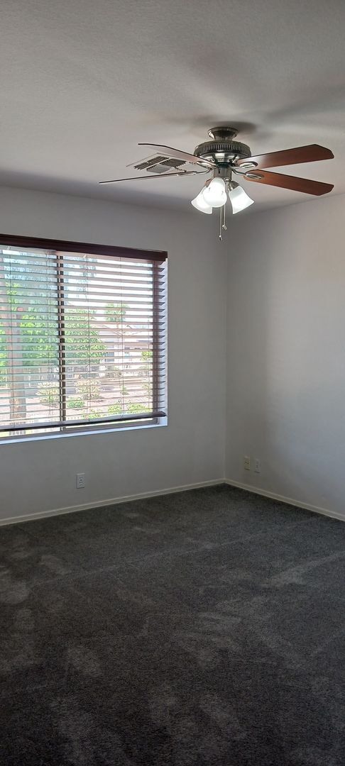 Building Photo - 3 Bed / 2 Bath with Loft and Pool