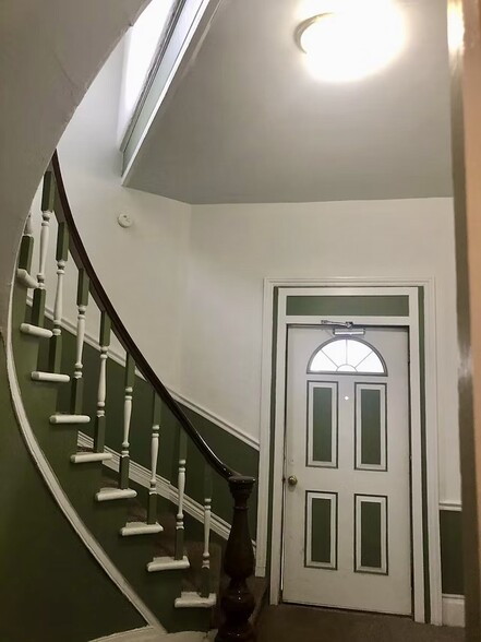 historic home entry area - 121 N Normal St