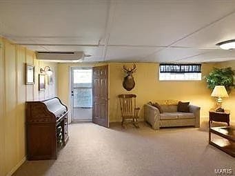 Building Photo - "Charming 3-Bedroom Retreat with 2 Full Baths in Prime Saint Louis Location - 1537 Sq Ft of Comfo...