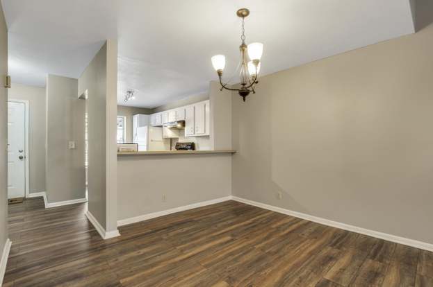 Building Photo - 113 Pinewood Ct