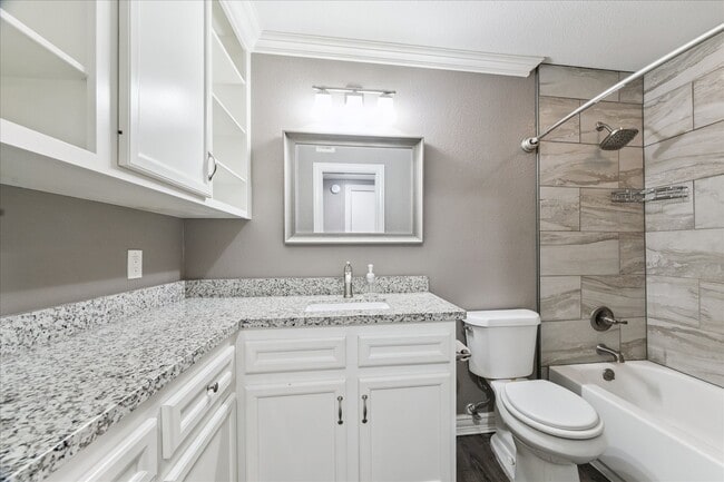 Building Photo - 11550 Chimney Rock Rd