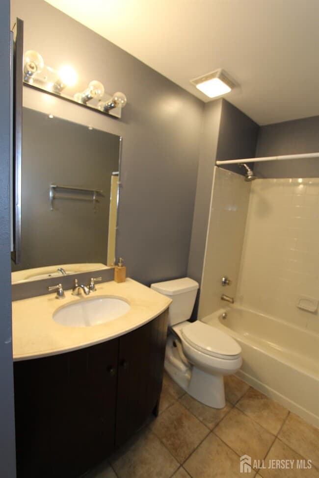 Building Photo - 1112 Aspen Dr