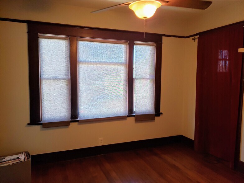 Building Photo - 495 Gaviota Ave