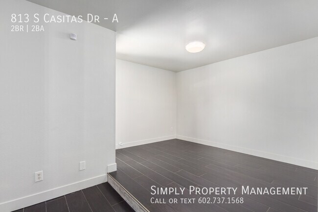 Building Photo - 813 S Casitas Dr