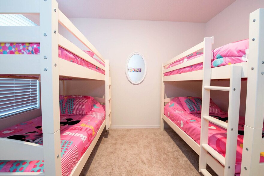 Building Photo - 5277 Oakbourne Ave